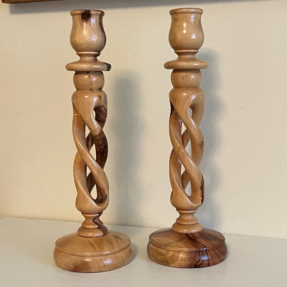 Set Of 2 Vintage Taper Candlestick Holders Hand Carved Olive Wood - Picture 2 of 9
